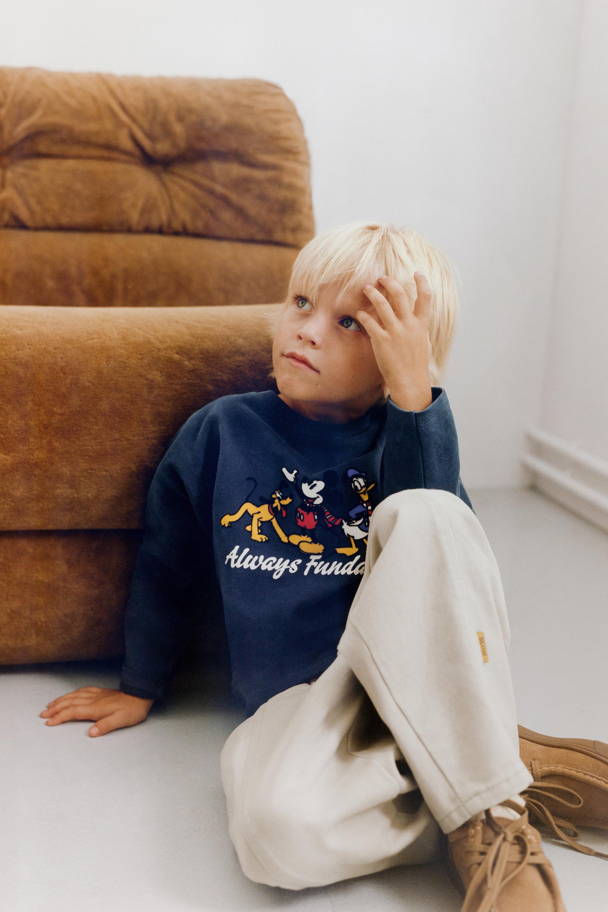 MICKEY MOUSE AND FRIENDS © DISNEY MEDIUM WEIGHT T-SHIRT